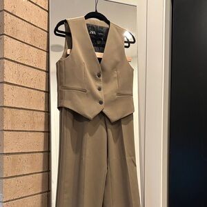 Zara olive vest trouser set, Size XS